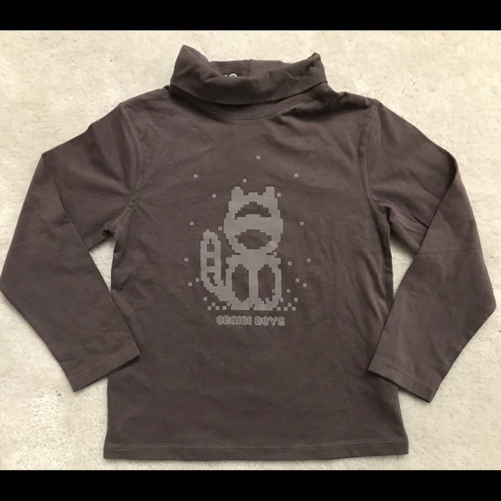 From Europe-Soft 100% Cotton w/ Snap